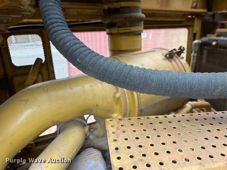 image for item DW4375 1991 Caterpillar D8N dozer