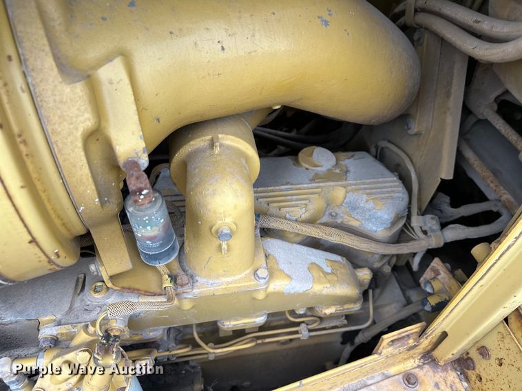 image for item DW4375 1991 Caterpillar D8N dozer