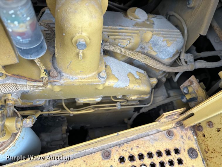 image for item DW4375 1991 Caterpillar D8N dozer