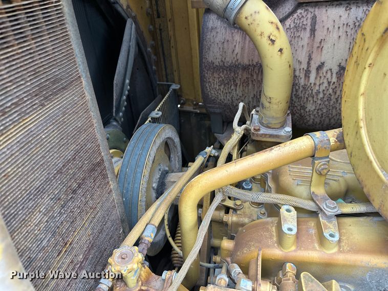 image for item DW4375 1991 Caterpillar D8N dozer