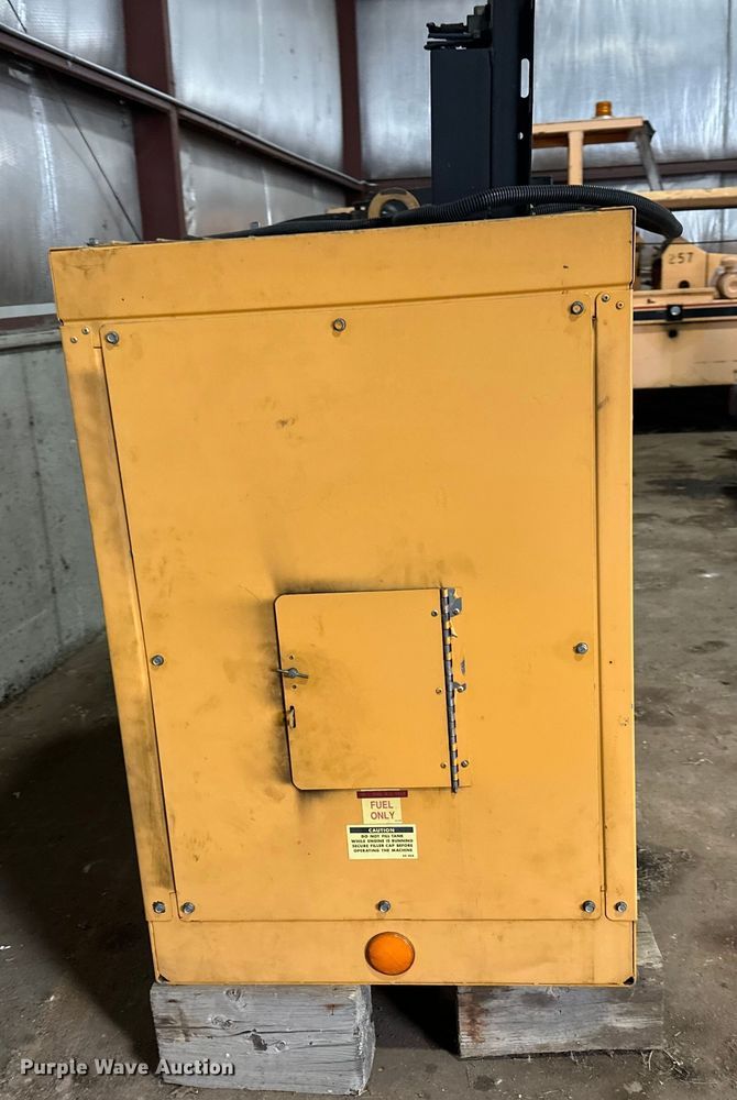 image for item DW4376 1996 Leroi air compressor