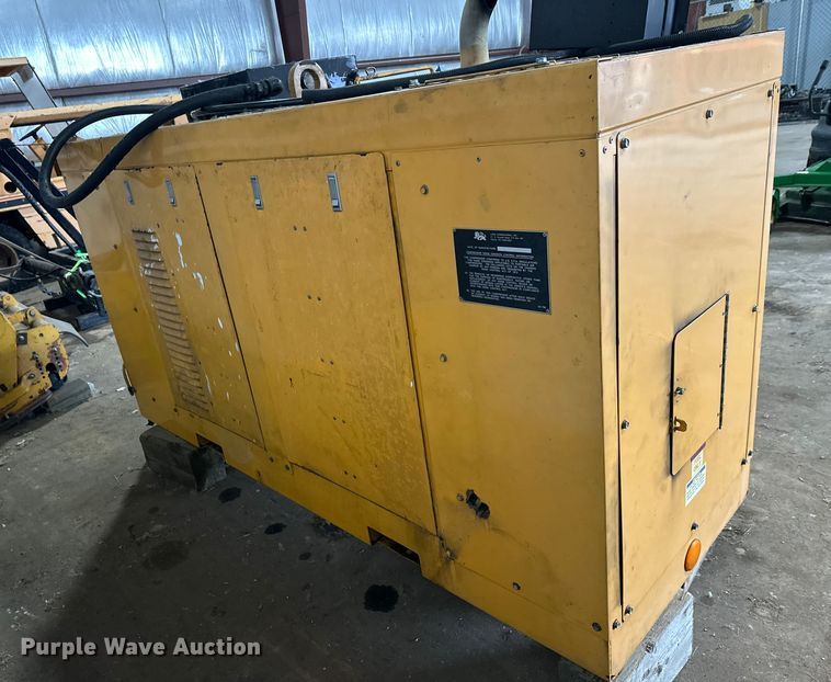 image for item DW4376 1996 Leroi air compressor