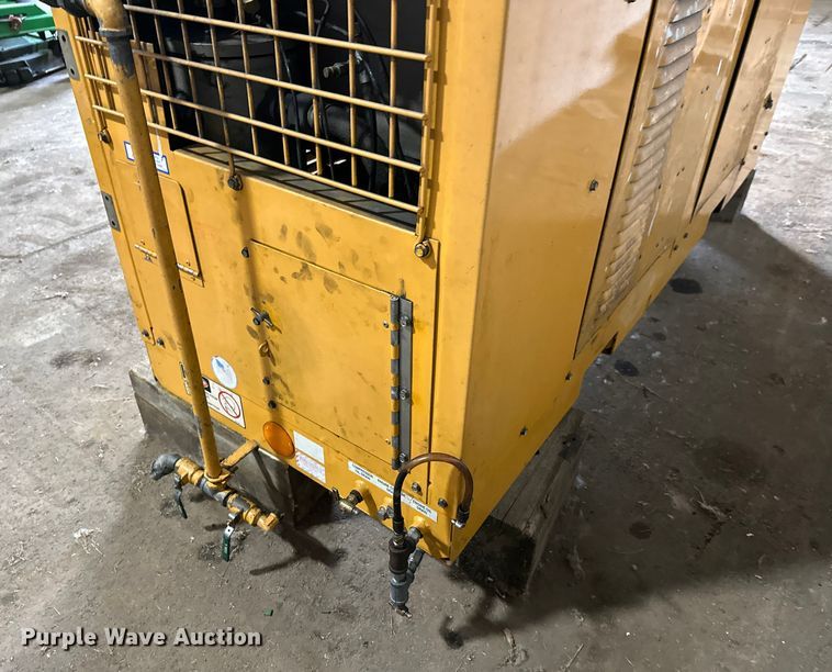 image for item DW4376 1996 Leroi air compressor