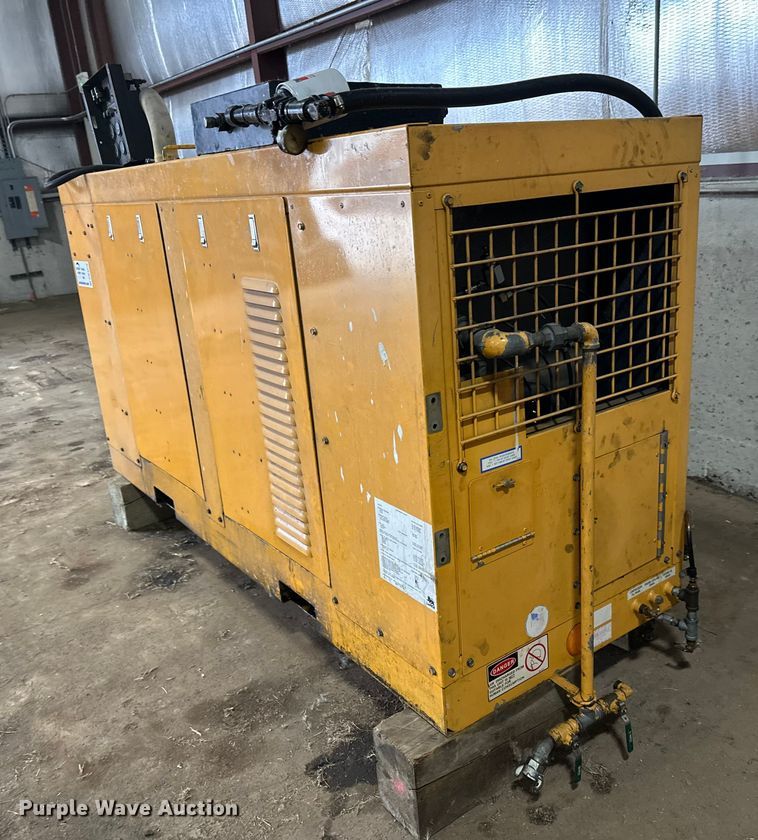 image for item DW4376 1996 Leroi air compressor