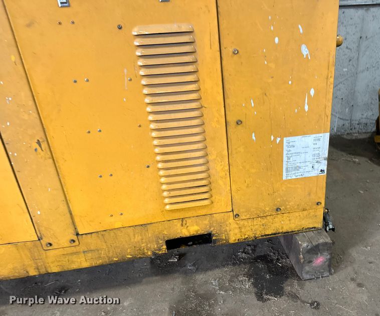 image for item DW4376 1996 Leroi air compressor