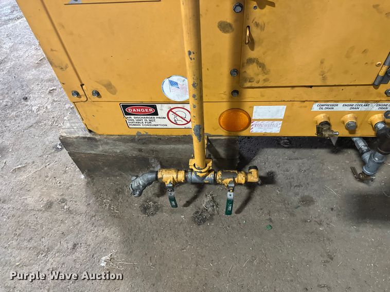 image for item DW4376 1996 Leroi air compressor