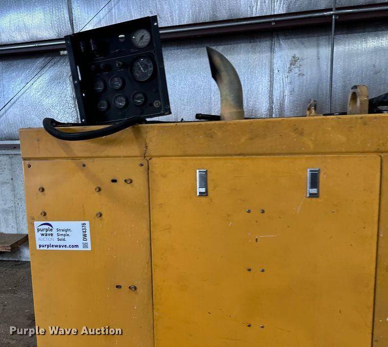 image for item DW4376 1996 Leroi air compressor