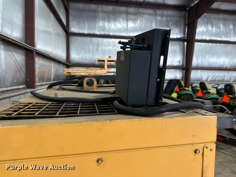 image for item DW4376 1996 Leroi air compressor