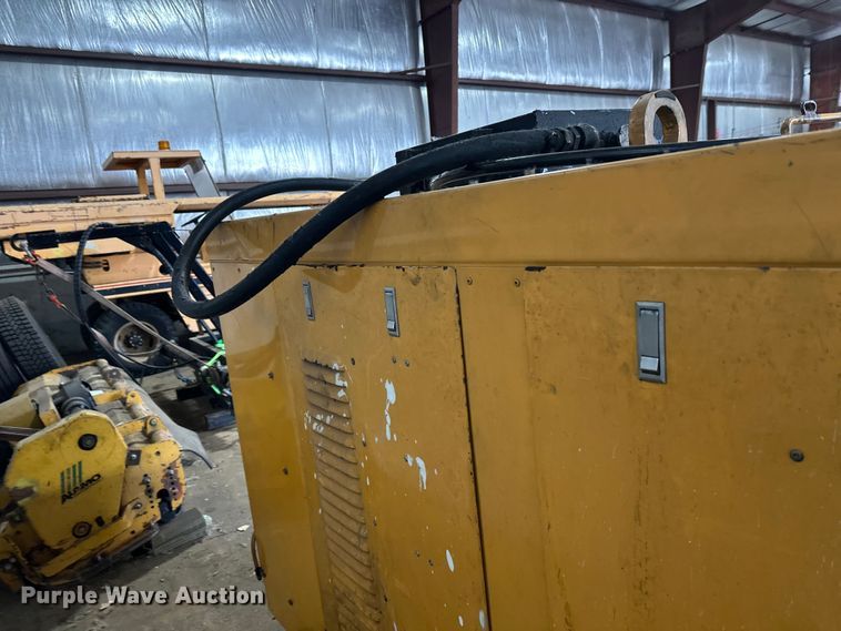 image for item DW4376 1996 Leroi air compressor