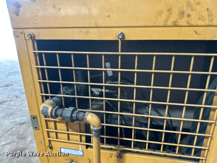 image for item DW4376 1996 Leroi air compressor