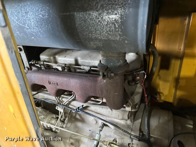 image for item DW4376 1996 Leroi air compressor