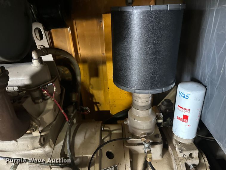 image for item DW4376 1996 Leroi air compressor