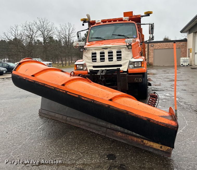 image for item DW4378 2008 Sterling LT9500 Series dump truck