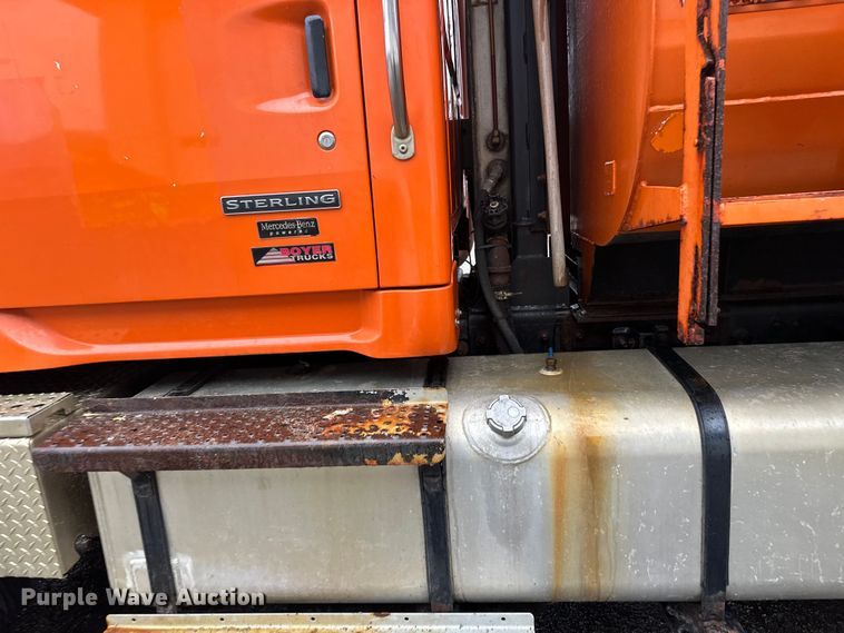 image for item DW4378 2008 Sterling LT9500 Series dump truck