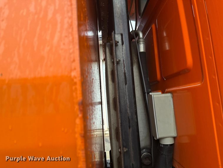 image for item DW4378 2008 Sterling LT9500 Series dump truck