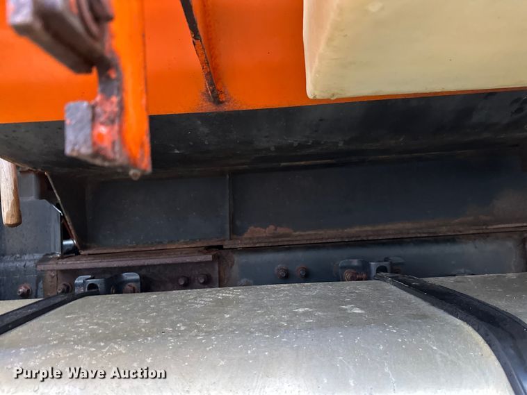 image for item DW4378 2008 Sterling LT9500 Series dump truck