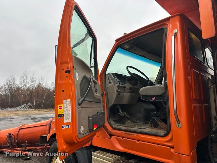 image for item DW4378 2008 Sterling LT9500 Series dump truck