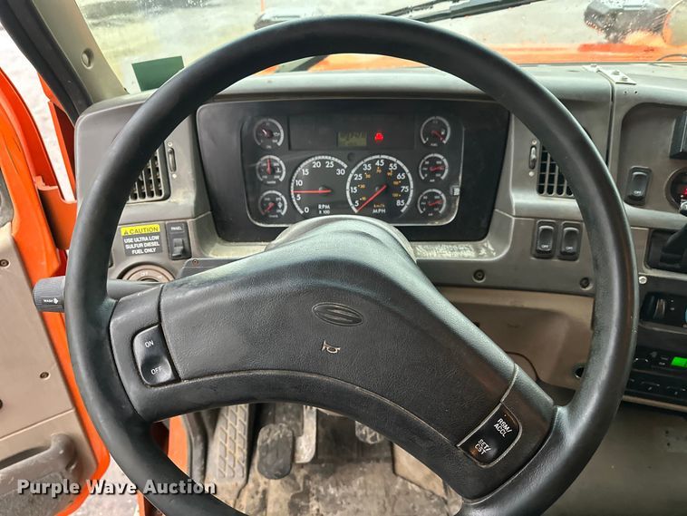 image for item DW4378 2008 Sterling LT9500 Series dump truck