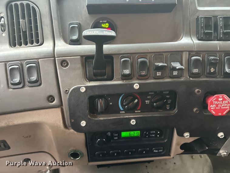 image for item DW4378 2008 Sterling LT9500 Series dump truck