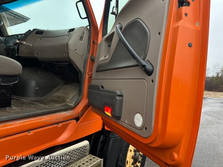 image for item DW4378 2008 Sterling LT9500 Series dump truck