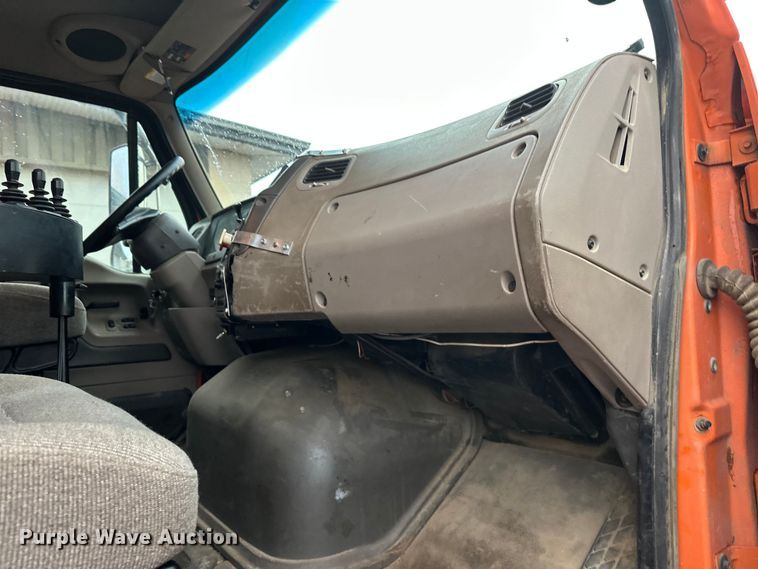 image for item DW4378 2008 Sterling LT9500 Series dump truck