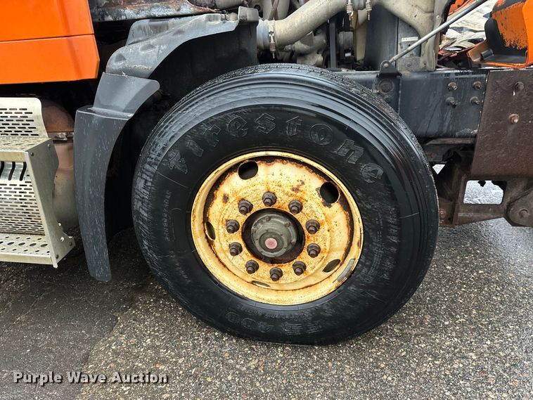 image for item DW4378 2008 Sterling LT9500 Series dump truck