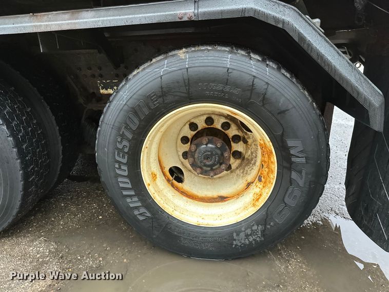 image for item DW4378 2008 Sterling LT9500 Series dump truck