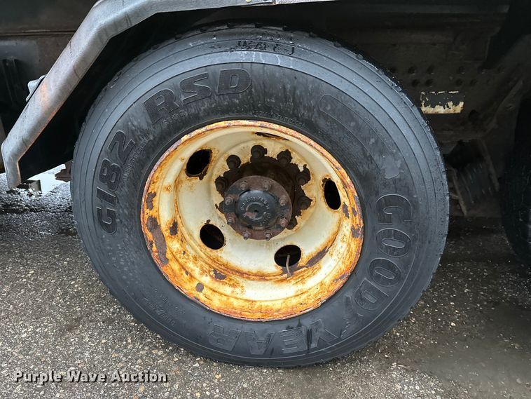 image for item DW4378 2008 Sterling LT9500 Series dump truck