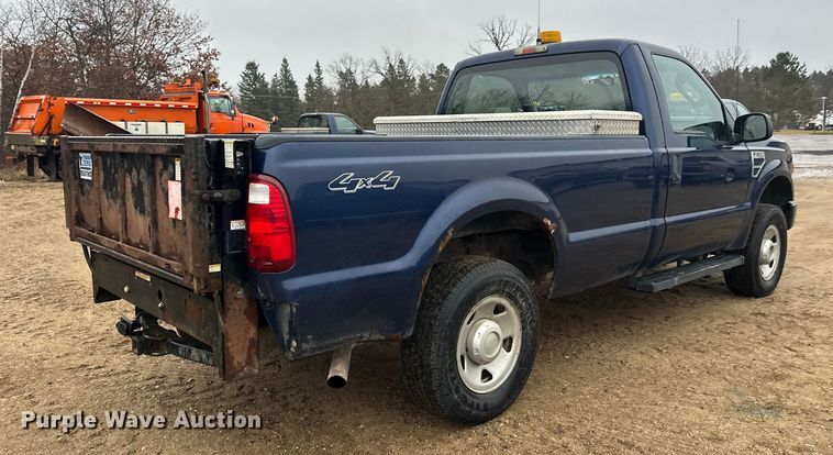 image for item DW4380 2008 Ford F250 Super Duty XL pickup truck