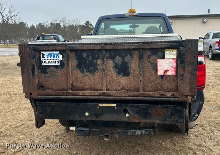 image for item DW4380 2008 Ford F250 Super Duty XL pickup truck