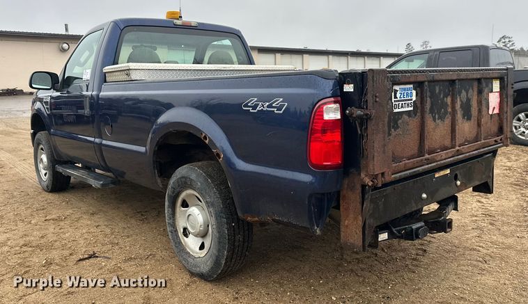 image for item DW4380 2008 Ford F250 Super Duty XL pickup truck