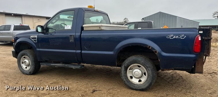 image for item DW4380 2008 Ford F250 Super Duty XL pickup truck
