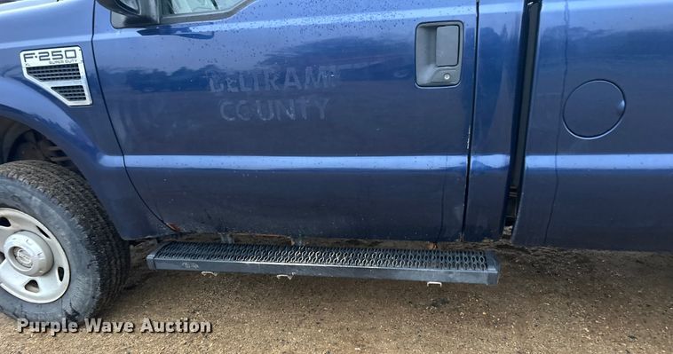 image for item DW4380 2008 Ford F250 Super Duty XL pickup truck
