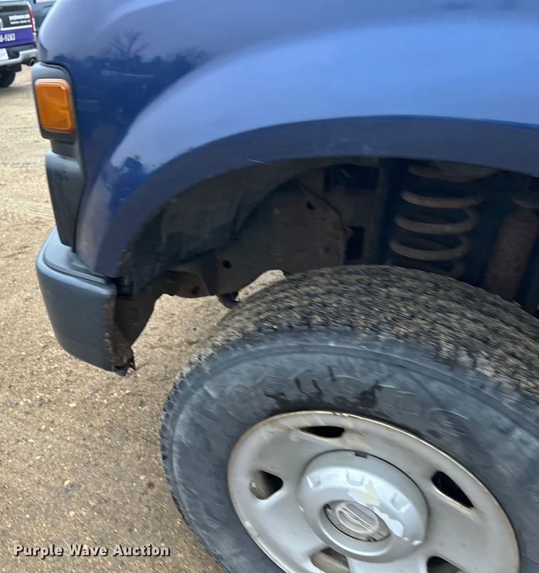 image for item DW4380 2008 Ford F250 Super Duty XL pickup truck