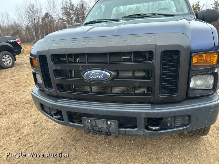 image for item DW4380 2008 Ford F250 Super Duty XL pickup truck