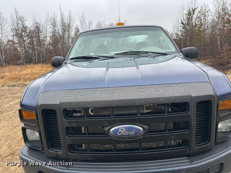 image for item DW4380 2008 Ford F250 Super Duty XL pickup truck