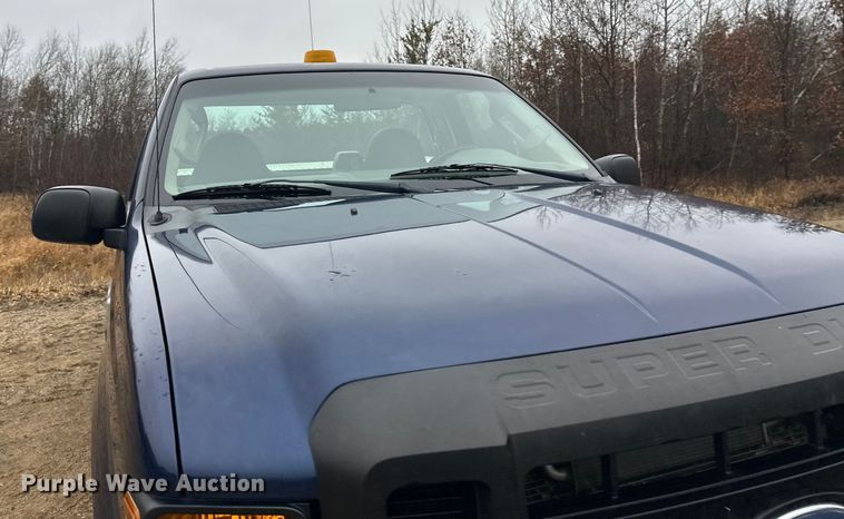 image for item DW4380 2008 Ford F250 Super Duty XL pickup truck