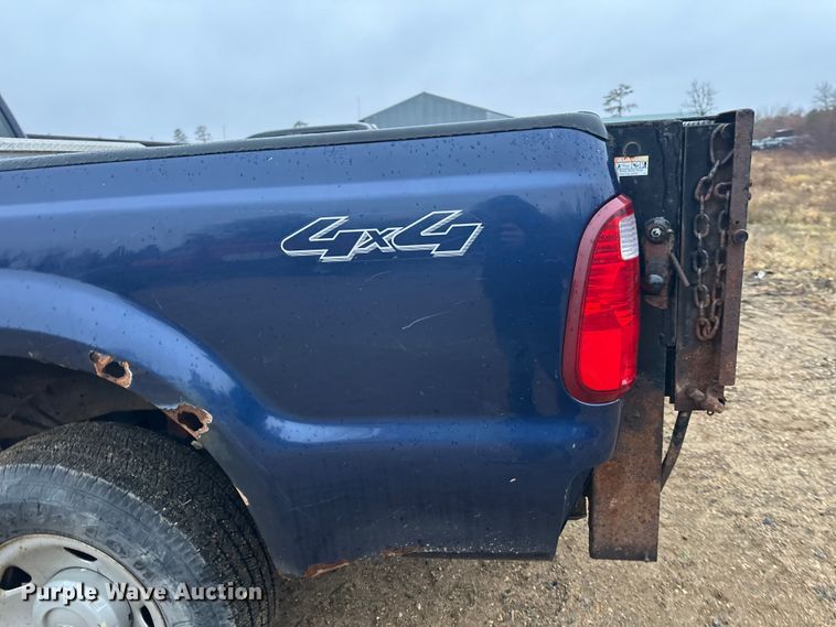 image for item DW4380 2008 Ford F250 Super Duty XL pickup truck