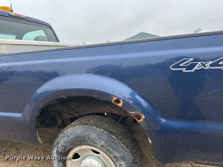 image for item DW4380 2008 Ford F250 Super Duty XL pickup truck