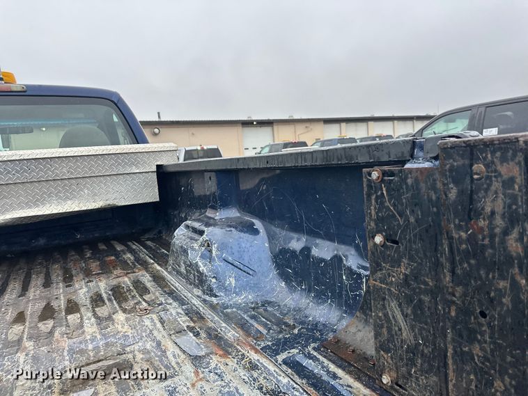 image for item DW4380 2008 Ford F250 Super Duty XL pickup truck