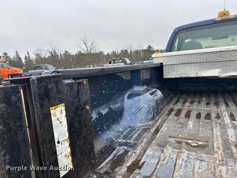 image for item DW4380 2008 Ford F250 Super Duty XL pickup truck
