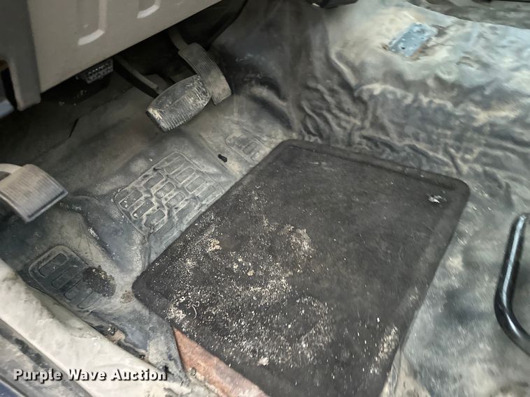 image for item DW4380 2008 Ford F250 Super Duty XL pickup truck