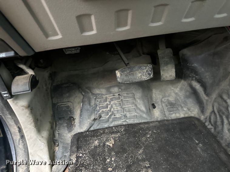 image for item DW4380 2008 Ford F250 Super Duty XL pickup truck