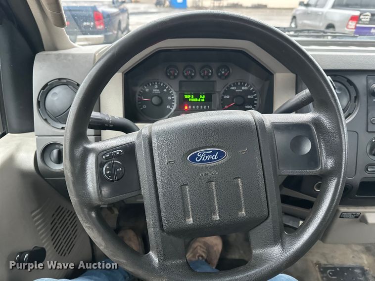 image for item DW4380 2008 Ford F250 Super Duty XL pickup truck