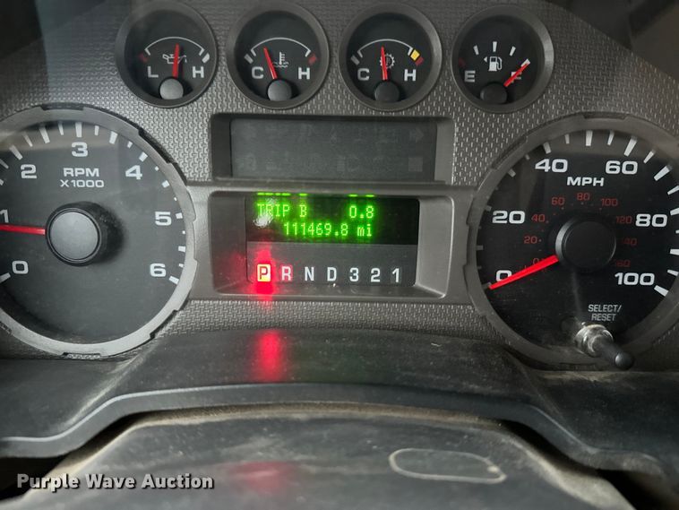 image for item DW4380 2008 Ford F250 Super Duty XL pickup truck