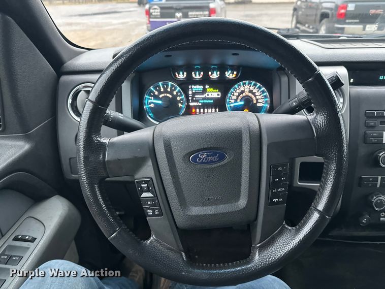 image for item DW4382 2011 Ford F150 XLT SuperCrew pickup truck