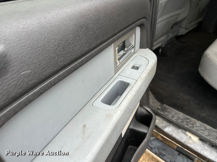 image for item DW4382 2011 Ford F150 XLT SuperCrew pickup truck