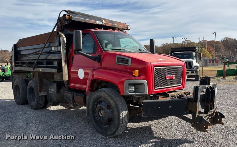 image for item DW7270 2003 GMC C8500 dump truck