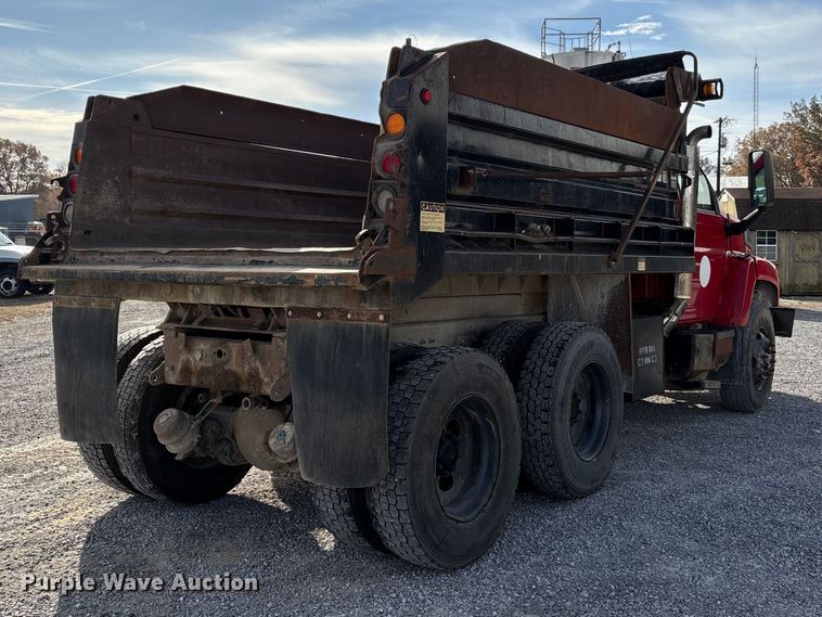 image for item DW7270 2003 GMC C8500 dump truck