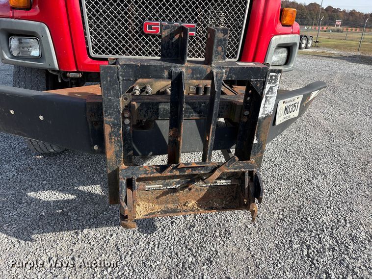 image for item DW7270 2003 GMC C8500 dump truck